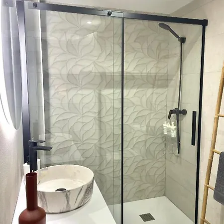 Апартаменти Romero 1 *